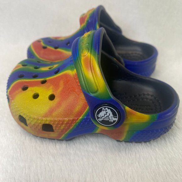 Crocs Kids Classic Tye-Dye Clogs Slip-On Shoes Comfortable Lightweight C4 - Picture 2 of 7